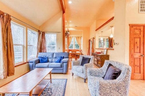 Frog Terrace image 7